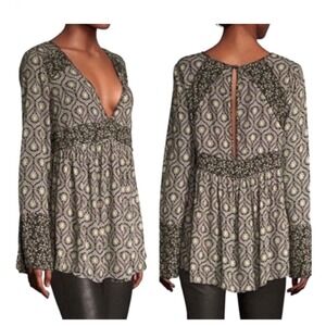 Free People Rolling Hills Print‎ Black V-Neck Tunic |Boho Bell Sleeve XS